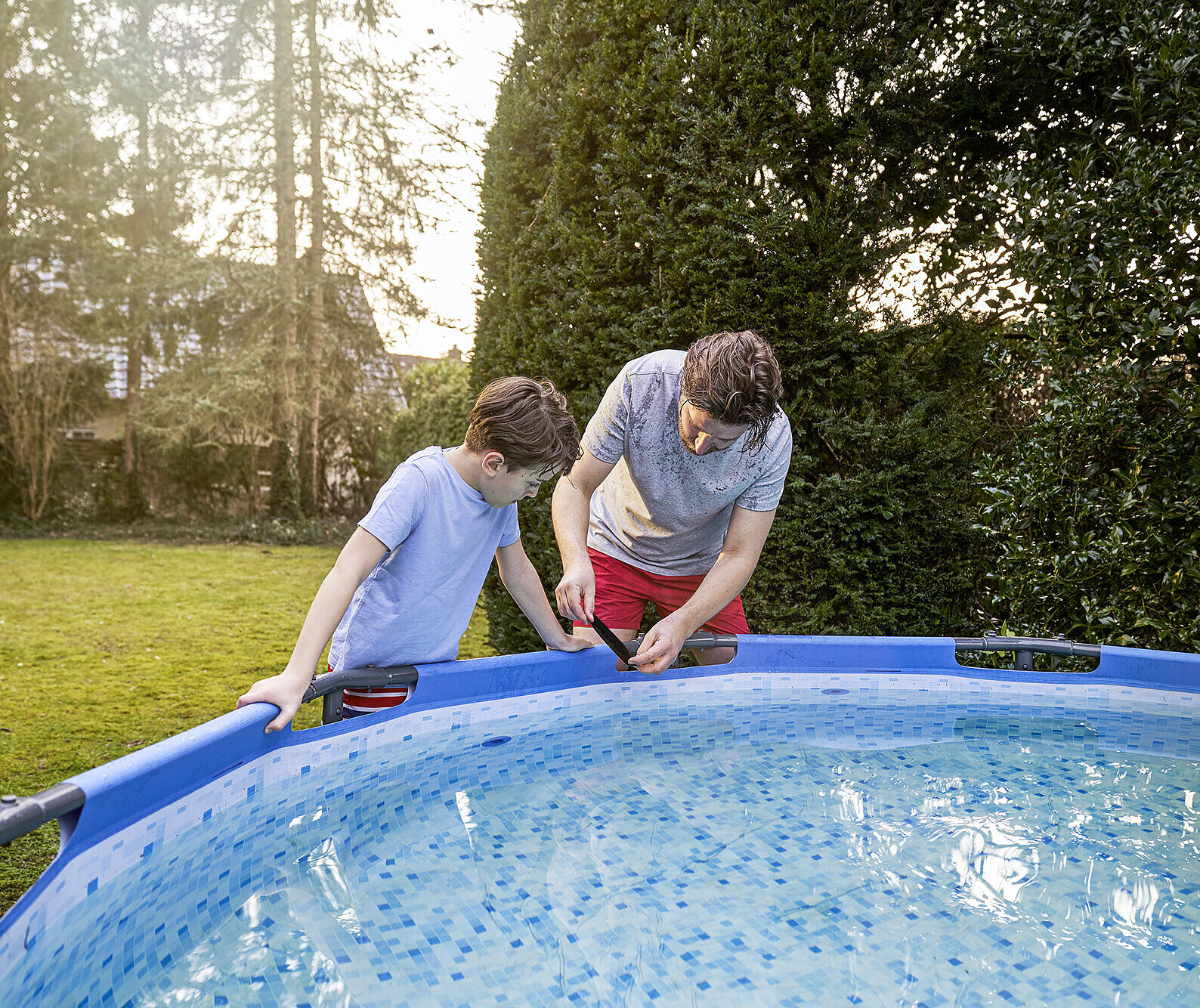 Klebt selbst unter Wasser